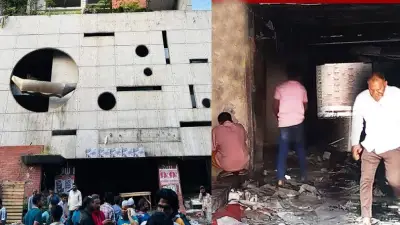 আ.লীগের কেন্দ্রীয় কার্যালয় এখন ‘পাবলিক টয়লেট’ আ.লীগের কেন্দ্রীয় কার্যালয় এখন ‘পাবলিক টয়লেট’
